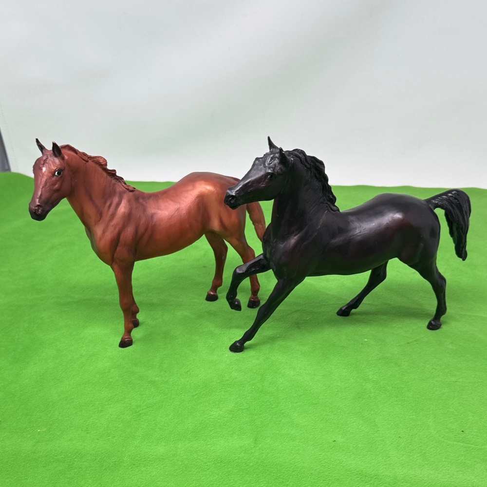 Breyer Classic Horse Black Beauty and SONADOR